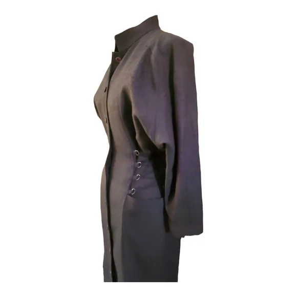 Very Cool  Small Womans Coat, lacing at sides. - Picture 3 of 9